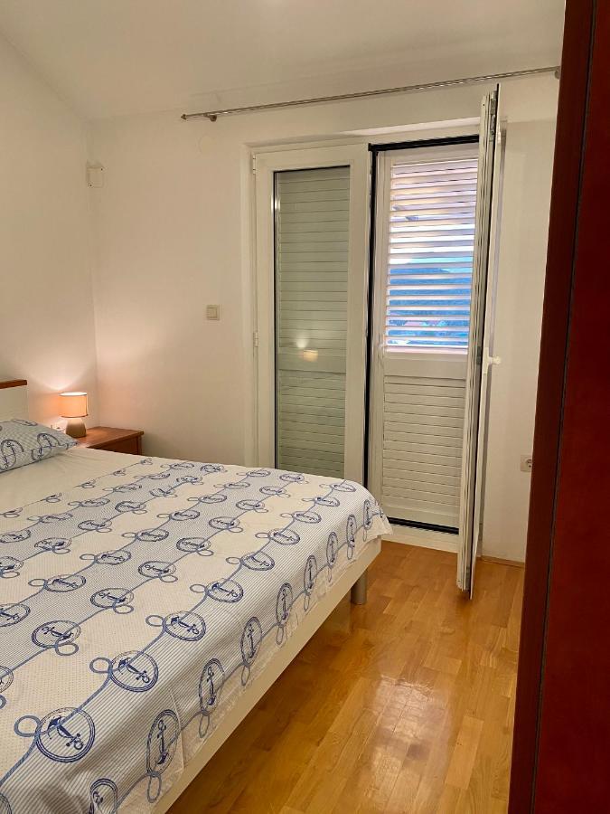 Luka Apartment Zrnovo